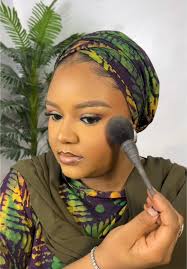 Eye Makeup Techniques for Beginners: Learn Now