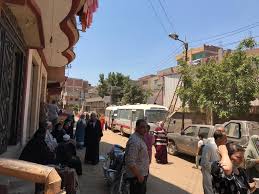 قام الدكتور طارق رحمي محافظ الغربية ،صباح اليوم، بجولة تفقدية لمتابعة عدد من الأعمال الإنشائية بمشروعات المبادرة الرئاسية حياة كريمة بمركز زفتى، والتي أطلقها الرئيس عبد الفتاح السيسي رئيس الجمهورية لتطوير قرى الريف المصري، وذلك بحضور محمد سراج رئيس مركز و مدينة زفتى. Ø§Ù„ÙƒØ´Ù ÙˆØ§Ù„Ø¹Ù„Ø§Ø¬ Ù…Ø¬Ø§Ù†Ø§ ÙƒÙŠÙ Ø£Ø³Ø¹Ø¯Øª Ù…Ø¨Ø§Ø¯Ø±Ø© Ø­ÙŠØ§Ø© ÙƒØ±ÙŠÙ…Ø© Ø£Ù‡Ø§Ù„Ù‰ Ø§Ù„Ù‚Ø±Ù‰ Ø¨Ø§Ù„ØºØ±Ø¨ÙŠØ© Ù„Ø§ÙŠÙ Ø§Ù„ÙŠÙˆÙ… Ø§Ù„Ø³Ø§Ø¨Ø¹