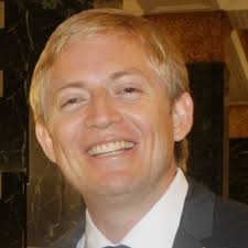 Marco Salinas worked in the oil and gas industry in his native Ecuador  before moving to New York, ready for a new career path. He enrolled in  Continuing Education at LaGuardia's Healthcare