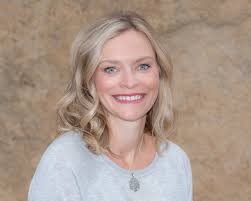 Lisa Berg's Instagram, Twitter & Facebook