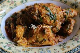 Tiba2 pengen makan ketupat ala lebaran, tapi harus setahun sekali.paling enak langsung. Rendang Ayam Untuk Dimakan Dengan Ketupat Palas Azie Kitchen