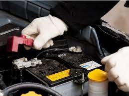 هل تحتاج بطارية السيارة إلى شحن قبل التخزين؟