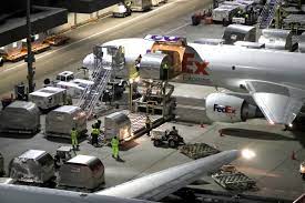 Global manager real estate & properties administration. Fedex Employee Dies At Memphis Airport Hub