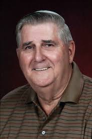 Max Olinger, 85, Santa Claus