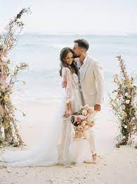 Colourful Modern Elegant Bali Beach Wedding Inspiration Via Magnolia Rouge Stepan V Beach Wedding Pics Beach Wedding Inspiration Beach Wedding Photography