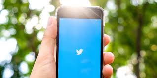 You Can Now Change The Avatar For Your Group Dms On Twitter Bird Logo Design Twitter S Twitter App