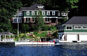Eventually the village of rosseau came into view. Spot Throngs Of A List Celebs All Summer Just Outside Of Toronto