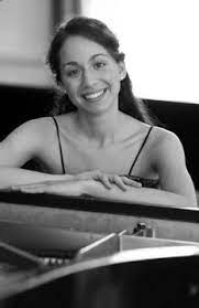 Jun 18, 2021 · in den gesichtern von conny drögemüller (bente) und lealice luckmann (ocka) spiegelt sich die angst der jungen und mädchen vor der strafe des teuflischen müllers. Https Www Kirche Hamburg De Fileadmin Gemeinden Epiphaniengemeinde Hamburg Texte Gb60 Epiphaniengemeinde Hamburg Web Pdf