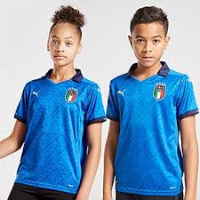 Das italien herren em torwart trikot bietet dir neben dem besonders teamgetreuen look aber auch noch höchste funktionalität. Fussball Italien