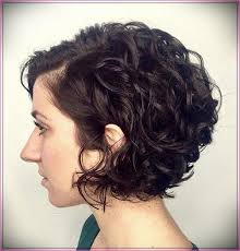 Wir zeigen ihnen die schönsten looks sowie und das zu recht, denn die kurzen, wilden locken wirken besonders lässig und frech und. 20 Kurze Haarschnitte Fur Lockiges Haar Haarschnitt Fur Lockige Haare Haarschnitt Haarschnitt Kurz