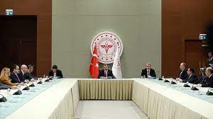 Ben de bir sağlık çalışanı olarak ilk gelen aşıdan olacağım. Koronavirus Bilim Kurulu Toplaniyor
