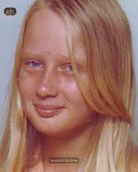 Eloise Worledge was an eight-year-old girl living with her parents, Lindsay  and Patricia, and her siblings in the suburb of Beaumaris, Victoria,  Australia. The Worledge family led a quiet life, filled with