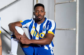 Wilson migueis manafá jancó, known as manafá, is a portuguese professional footballer who plays for fc porto as a right winger or a full bac. Falaram Em Racismo Em Foto Do Equipamento Do F C Porto E Manafa Reagiu