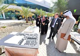 فن البناء، الهندسة المعمارية هي تخصص هندسي؛ يهتم بالجانب الجمال للمباني، وإخراجها بشكل مناسب للوظيفة المطلوبة من هذه المباني، فهو علم وفن. ÙƒÙ„ÙŠØ© Ø§Ù„Ù‡Ù†Ø¯Ø³Ø© Ø¨Ø¬Ø§Ù…Ø¹Ø© Ø§Ù„Ø¥Ù…Ø§Ø±Ø§Øª ØªÙ†Ø¸Ù… Ù…Ù‡Ø±Ø¬Ø§Ù†Ø§ Ù„Ù„Ù‡Ù†Ø¯Ø³Ø© Ø§Ù„Ù…Ø¹Ù…Ø§Ø±ÙŠØ©