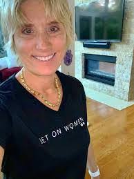 Daphne Carmichael's Instagram, Twitter & Facebook