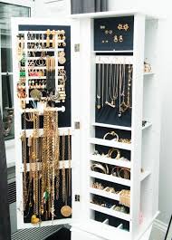 Gold jewelry is perfectly organized in blogger rachel parcell's walk in closet thanks to the white drawer organizers. Walk In Closet Features Oh So Heavenly Jewelry Closet Best Closet Organization Closet Hacks Organizing