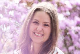 CREW Network Foundation Awards 30 Scholarships to Commercial Real Estate  Students