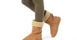 Stay stylish, cozy, and ready for adventure with ugg women's shoes. Epingle Sur Bottes Fourrees