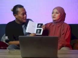 Lina, mantan istri sule dikabarkan telah menikah lagi. Sedih Karena Keguguran Nathalie Holscher Istri Sule Aku Takut Kecewain Suamiku Indozone Id