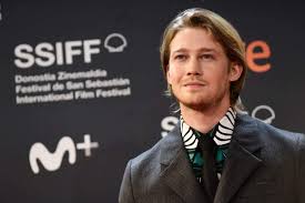 Preferably a room filled with hundreds of hollywood's elite? Best Of Joe Alwyn On Twitter Joe Alwyn On The Red Carpet For San Sebastian Film Festival Opening Ceremony September 18 2020