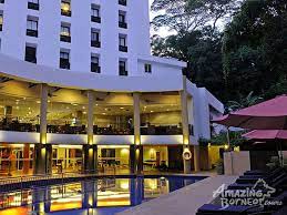 Σε απόσταση μερικών λεπτών από: The Palace Hotel Amazing Borneo Tours