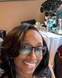 Alicia Marks's Instagram, Twitter & Facebook