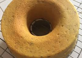 Resep marmer cake super lembut ini dibagikan ''king of marmer cake, thomaz law. Resep Bolu Pisang Lembut 8 Telur Banana Cake Oleh Intan Apip Cookpad