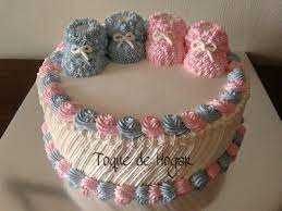 Mira esta deliciosa receta de torta baby shower. Baby Shower Whipped Cream Pastel Baby Shower Baby Shower Cakes Baby Shower