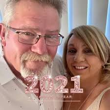 Is there a handyman in Maryborough and Goldfields that can install 5 sheets  of pattern sheeting as a fence screen?