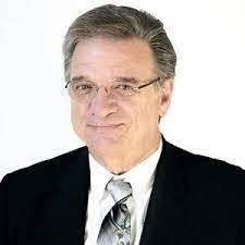 Scott Linney's Instagram, Twitter & Facebook