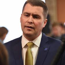 𝒮𝒾𝓍 𝓎𝑒𝒶𝓇𝓈 𝒶𝑔𝑜 𝓉𝑜𝒹𝒶𝓎... We officially introduced Rick Cole  Jr. as our director of athletics! #PrideOfLI