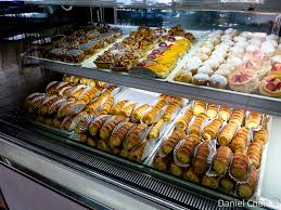 Besides apple strudel, their cream puff is not bad fruity cake & bakery location: Malaysia Fruity Bakery And Cafe Klang Chasing320