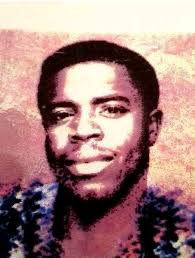 Please help me restore my my late dad's picture. 🙏