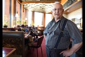 Dy't de gearkomste fan in miel fan begjin oant ein organisearret. After 44 Years Tops Restaurant On Kingsway Cooks Its Last T Bone Steak Vancouver Is Awesome