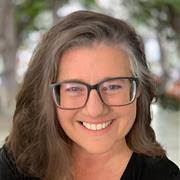 Heather Porter's Instagram, Twitter & Facebook