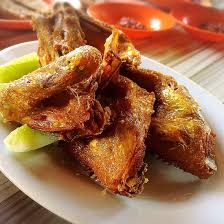 Aduk smpe sambal berubah warna coklat kemerahan dan sedikit menyusut. Ayam Goreng Jakarta 2 Cianjur Ulasan Restoran Tripadvisor