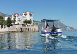Pour un train entre nice et monaco, prévoyez un trajet d'environ 23 minutes et des billets à partir de 4€ avec les compagnies ter. Cruises From Nice Solar Boat Cruise Between Nice And Monaco 1 Hour