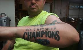 Eagles, super bowl champs, 2018 to 2020. it's bold! Philadelphia Eagles Fan Gets Massive 2018 Super Bowl Lii Champions Tattoo Daily Snark