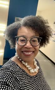 Peggy Heck's Instagram, Twitter & Facebook