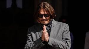 In the two following years, depp appeared in the comedy private resort (1985), the war film platoon (1986), and slow burn (1986). Kumpulan Berita Johnny Depp 6 Artis Dibayar Meski Gagal Tampil Di Film Tetap Kantongi Puluhan Juta Dolar