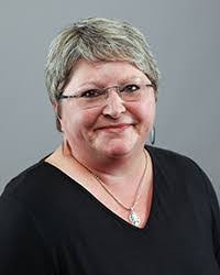 Dawn Smallwood's Instagram, Twitter & Facebook