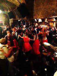 Le Caveau De La Huchette Club 5 Rue De La Huchette 75 005 Paris 01 43 26 65 05 Www Caveaudelahuchette Fr Metro S Paris Tours Travel Activities Paris City