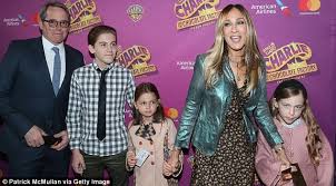 I joined a crowd of women craning their necks to see if . People Mock Sarah Jessica Parker For Looking Too Old At Met Gala Daily Mail Online