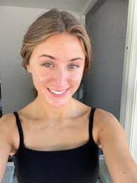 Amanda Kovacs's Instagram, Twitter & Facebook