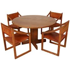 Gerald Mccabe Oak Dining Set 1stdibs Com Oak Dining Sets Modern Dining Room Set Antique Dining Room Sets