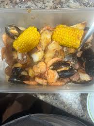 Daughter and I had the seafood boil. Both got sick from it 🤢. Just wanted  to give you all a heads up.