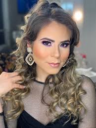 Los años no pasan en vano, nos dejan enseñanzas, vivencias y experiencias  que enriquecen nuestra existencia. Y sé que mejores cosas están por venir.  Gracias Dios, Mater y Universo por todas las