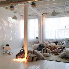 Tener en la casa, una sala de cine, un espacio multimedia destinado para ver películas en compañía de la familia, amigos y por qué no, en en el artículo de hoy, te mostraremos proyectos impactantes de salas de cine en casa, realizados por nuestros profesionales, en los que podrás inspirarte para. Ideas Para Crear Tu Sala De Cine En Casa
