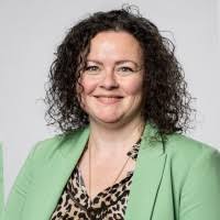 60+ perfiles de «Mariman»