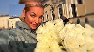 Ариадна волочкова занимается балетом и реализует себя в других творческих. Na Kogo Pohozha Doch Anastasii Volochkovoj Redkoe Foto Ariadny Razreshilo Spory Shou Biz Na Joinfo Com